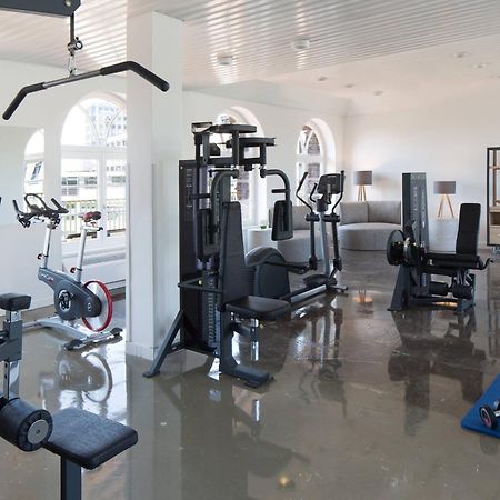 Renaissance Hamburg Hotel Kültér fotó A home gym
