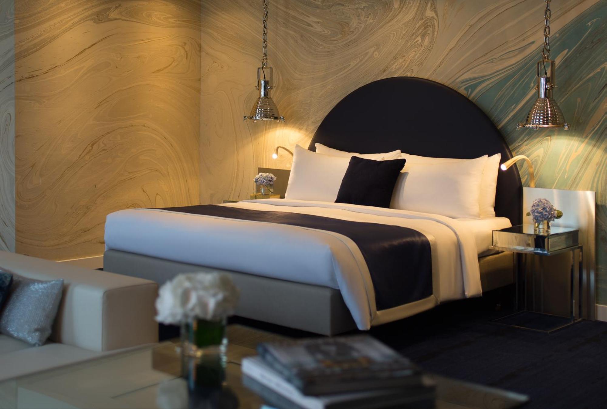 Renaissance Hamburg Hotel Kültér fotó Deluxe Room