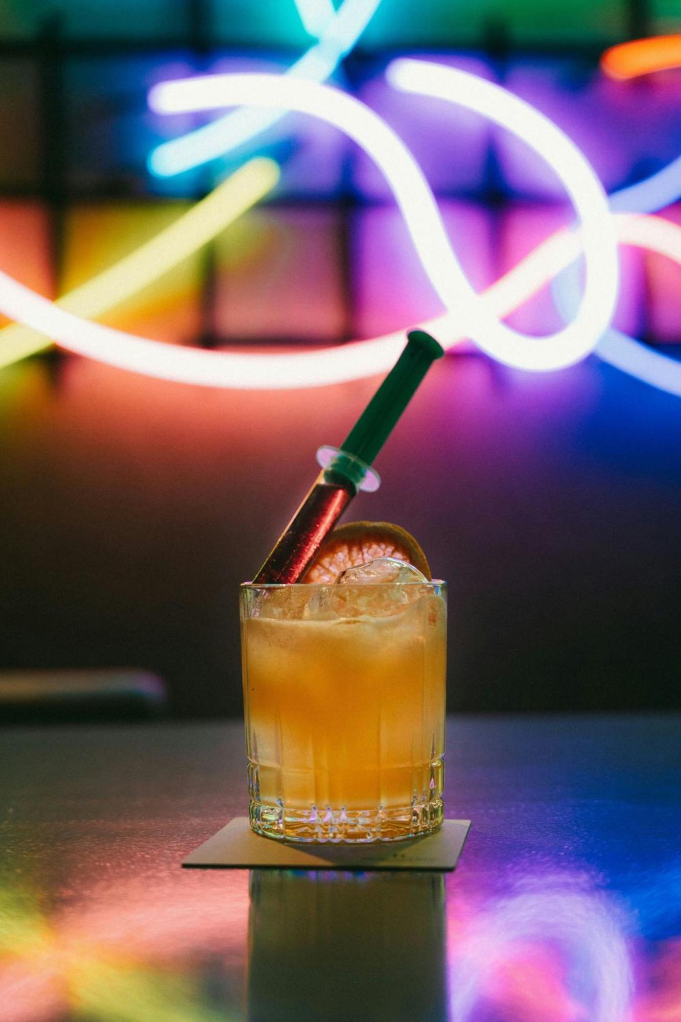 Renaissance Hamburg Hotel Kültér fotó A screwdriver cocktail