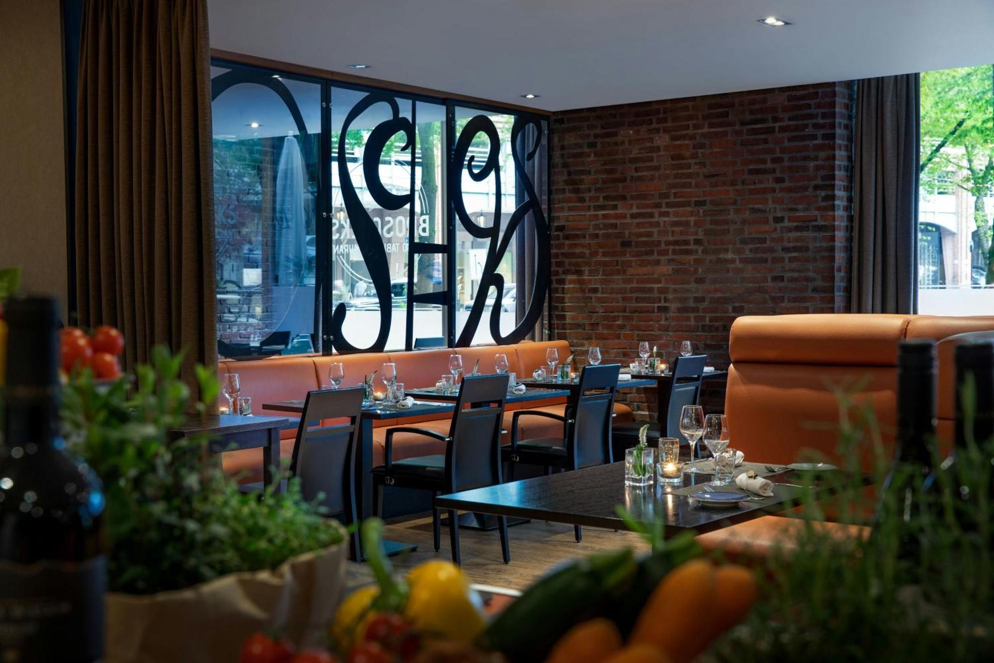 Renaissance Hamburg Hotel Kültér fotó Restaurant SEA